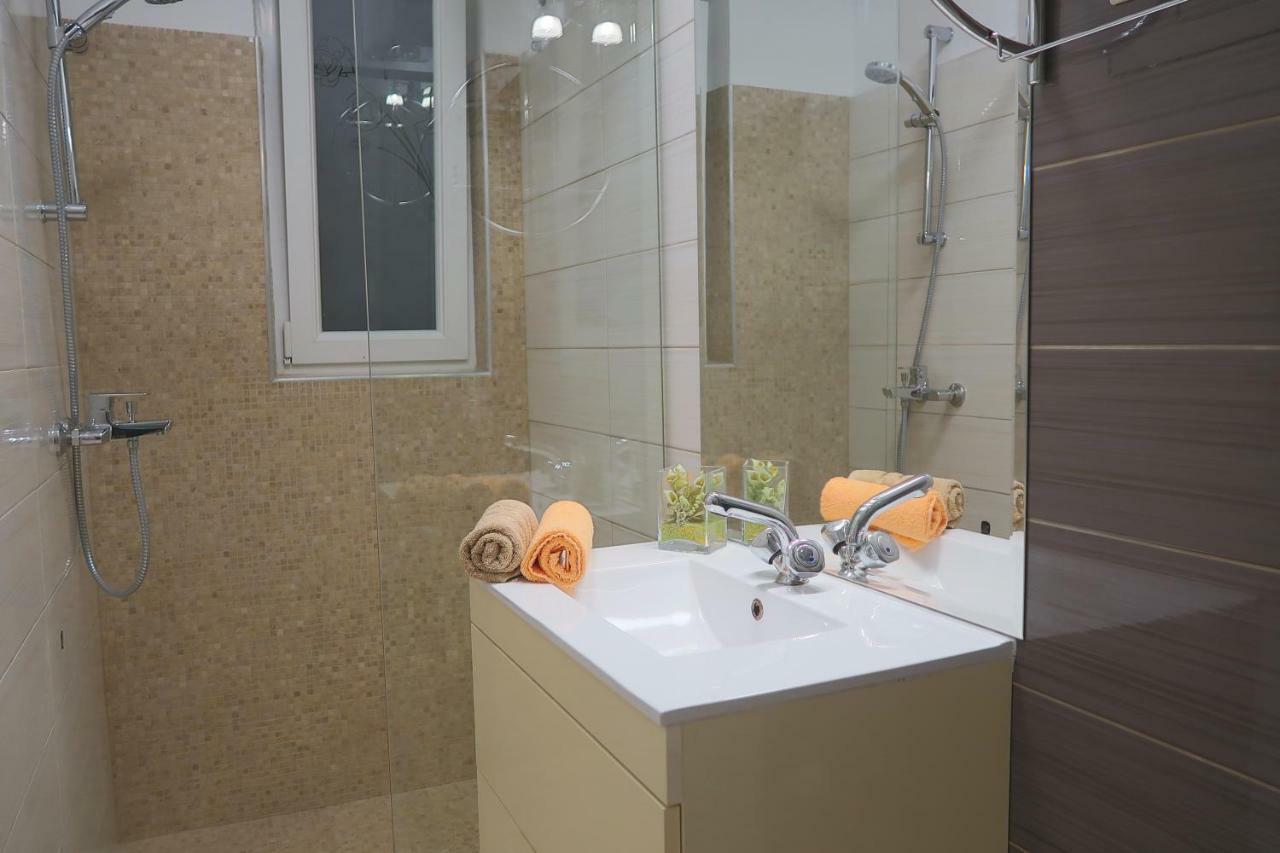 Studio Apartman Mia Стобрек Экстерьер фото